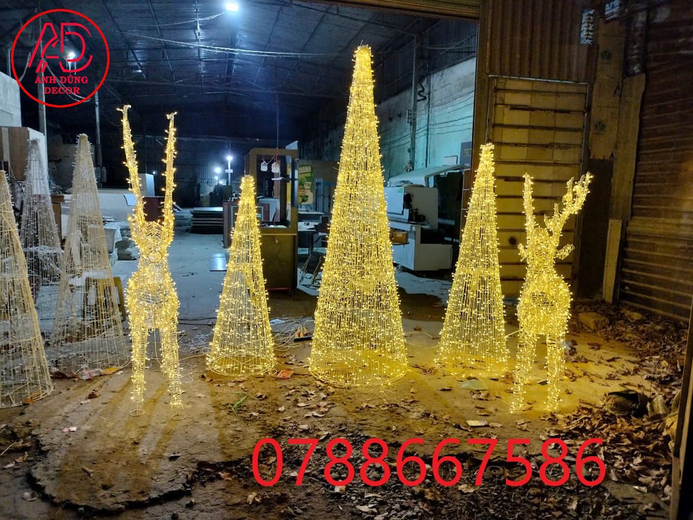 cây thông trang trí noel CÂY THÔNG NOEL DÁNG ĐÈN TRANG TRÍ NGOÀI TRỜI