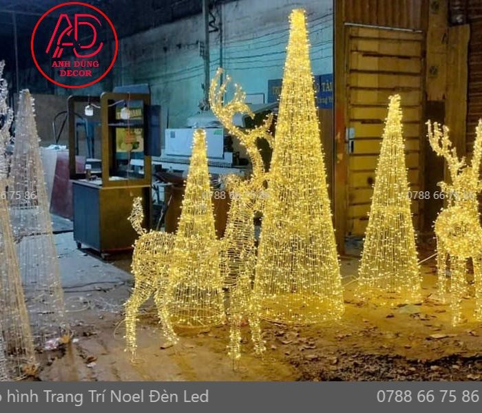 mô hình cấy thông thép quấn led trang trí noel