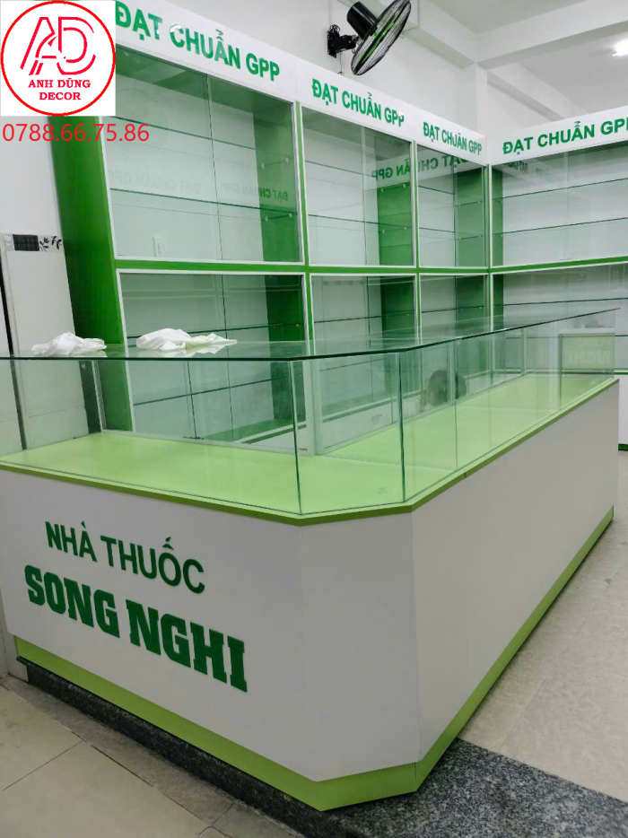 kệ thuốc tây