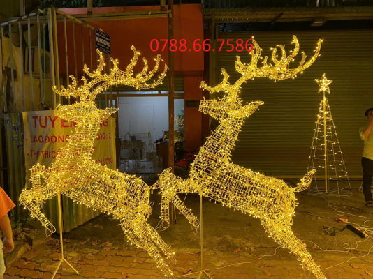 Cỗ xe tuần lộc trang trí Noel