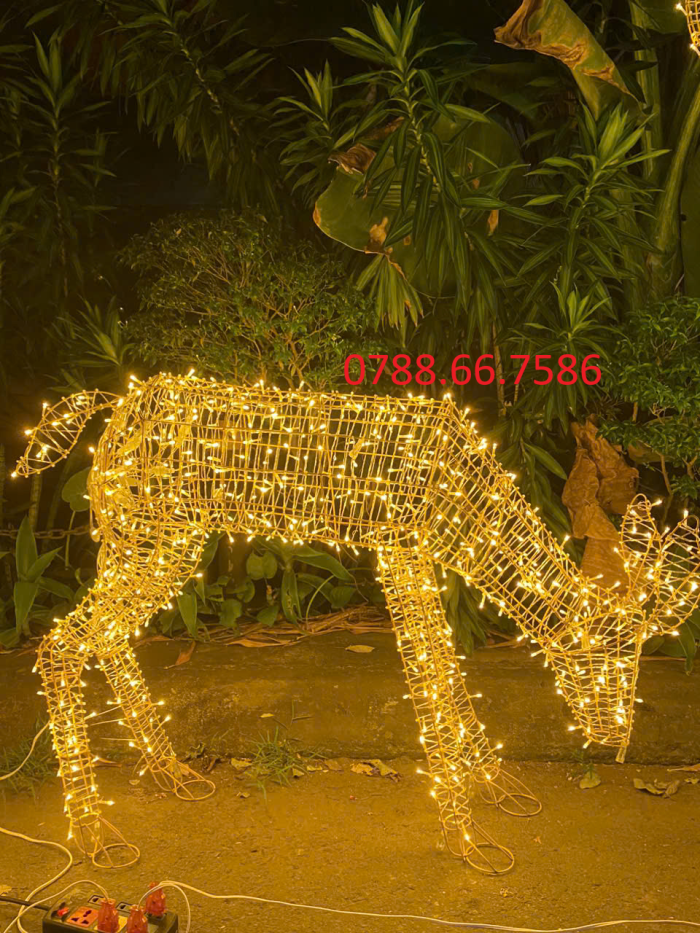 gia công con tuần lộc thép