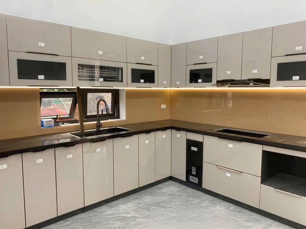 Xưởng Nội Thất Quảng Cáo H & D