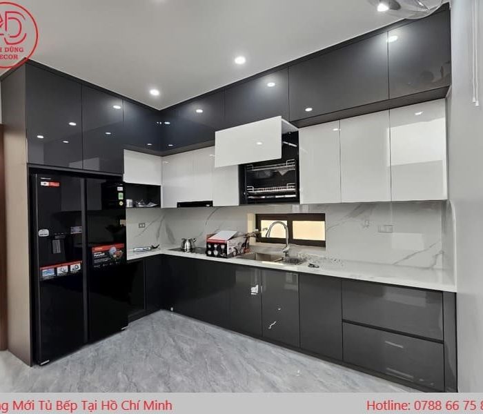 thi công đóng mới tủ bếp kịch trần