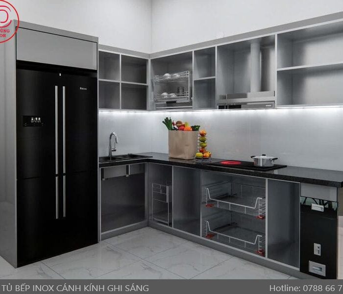 thi công tủ bếp cánh kính màu ghi sáng