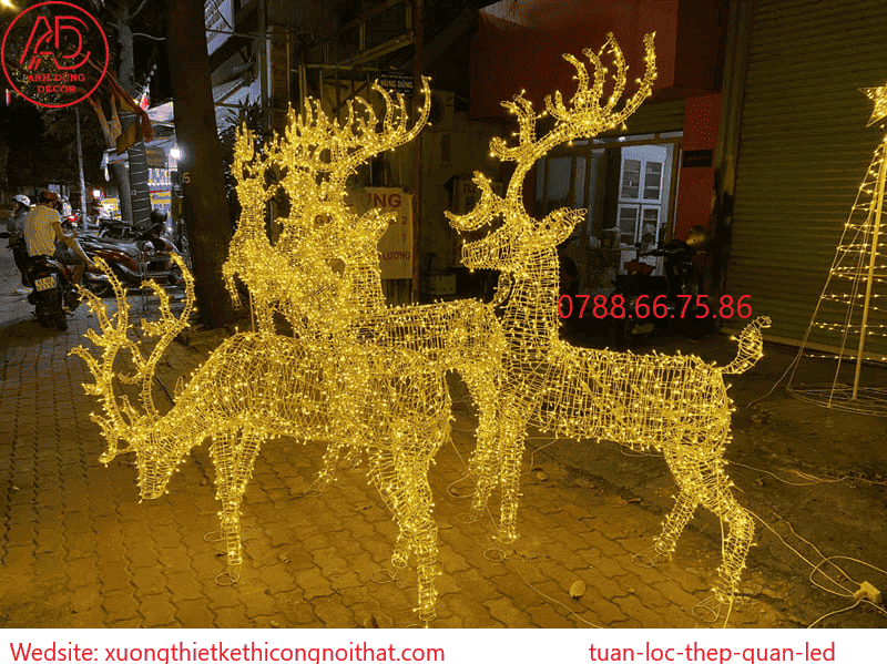 tuần lộc Noel đèn LED cao 2m trang trí trước cửa hàng