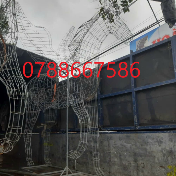ô hình linh vật ngựa bằng thép Tết Bính Ngọ 2026